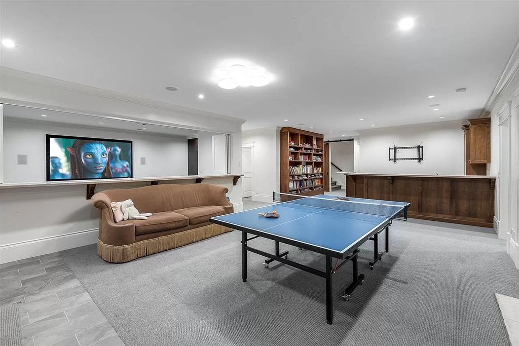 The Breathtaking Gated Altamont Estate is a contemporary custom built family home now available for sale. This home located at 2955 Rosebery Ave, West Vancouver, BC V7V 3A5, Canada