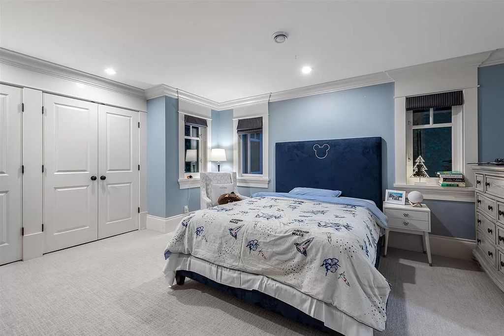 The Breathtaking Gated Altamont Estate is a contemporary custom built family home now available for sale. This home located at 2955 Rosebery Ave, West Vancouver, BC V7V 3A5, Canada