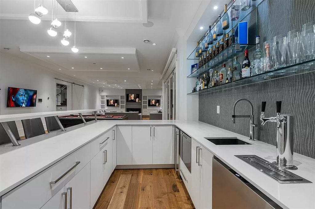 The Enthralling Unparalleled Residence in Surrey is a grand-scale luxury home now available for sale. This home located at 14383 28th Ave, Surrey, BC V4P 2H2, Canada
