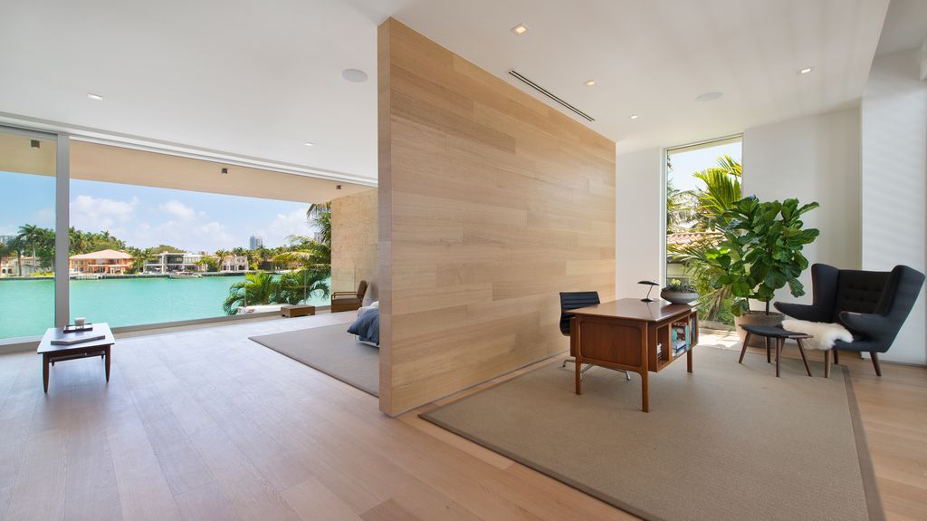 Exquisitely designed residence in Florida with European craftsmanship and bespoke details