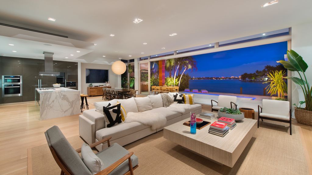 Exquisitely designed residence in Florida with European craftsmanship and bespoke details
