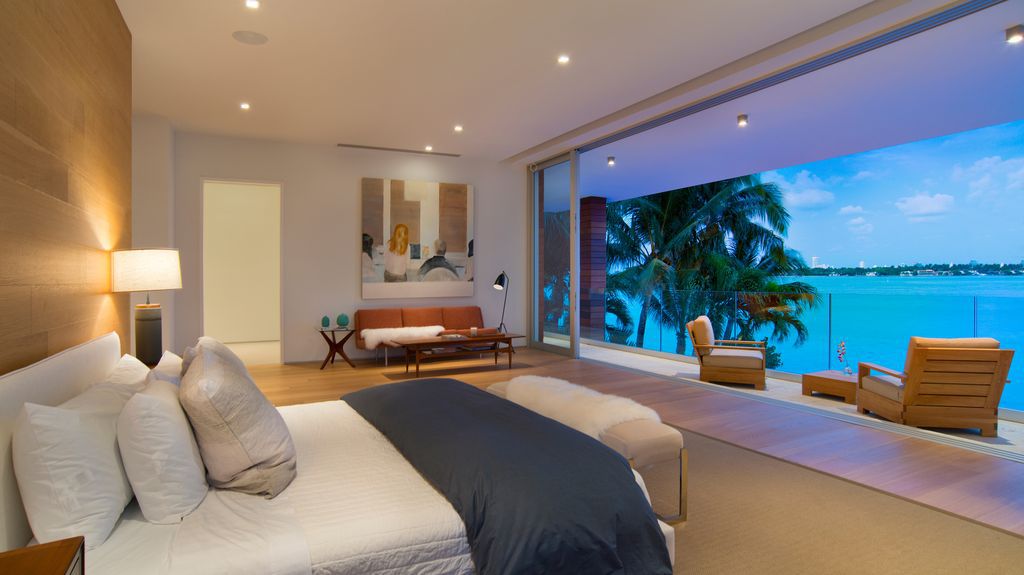Exquisitely designed residence in Florida with European craftsmanship and bespoke details