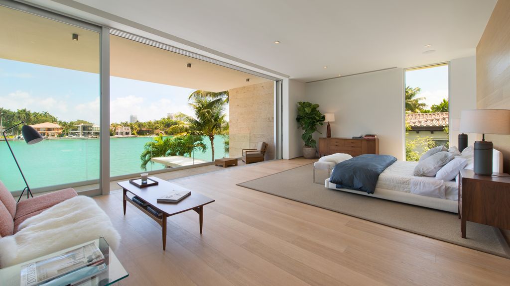 Exquisitely designed residence in Florida with European craftsmanship and bespoke details