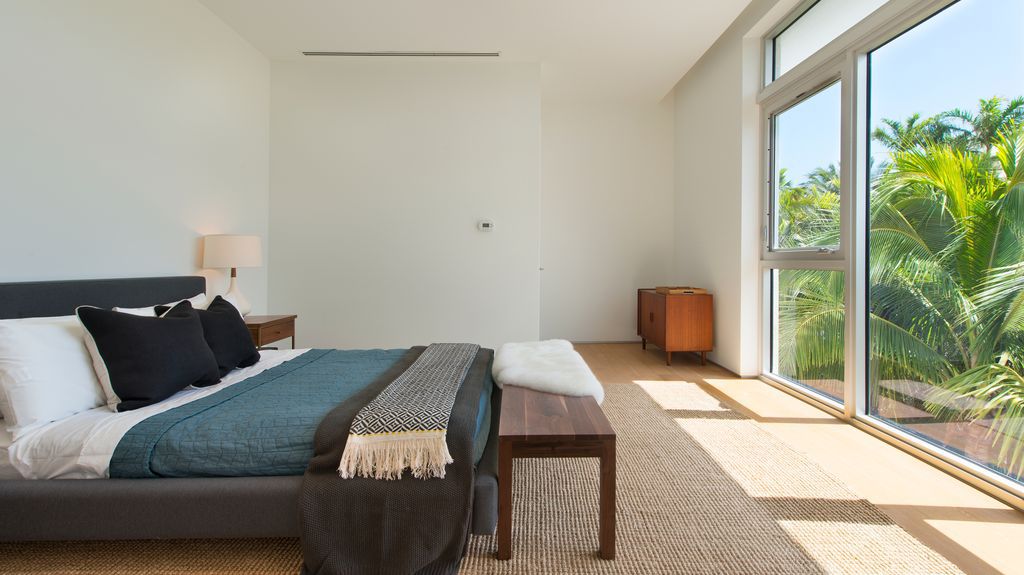 Exquisitely designed residence in Florida with European craftsmanship and bespoke details
