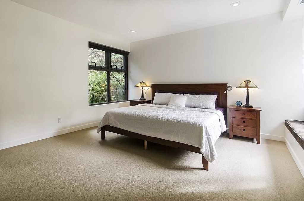 The Gorgeous World-Class Residence in West Vancouver is designed by Craig Chevalier & built by Steve Bradner now available for sale. This home located at 2998 Rosebery Ave, West Vancouver, BC V7V 3A7, Canada