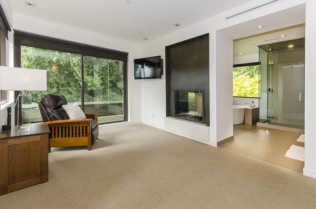 The Gorgeous World-Class Residence in West Vancouver is designed by Craig Chevalier & built by Steve Bradner now available for sale. This home located at 2998 Rosebery Ave, West Vancouver, BC V7V 3A7, Canada