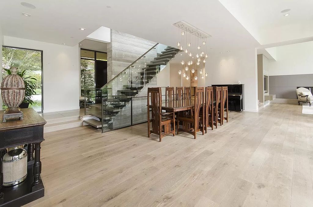 The Gorgeous World-Class Residence in West Vancouver is designed by Craig Chevalier & built by Steve Bradner now available for sale. This home located at 2998 Rosebery Ave, West Vancouver, BC V7V 3A7, Canada