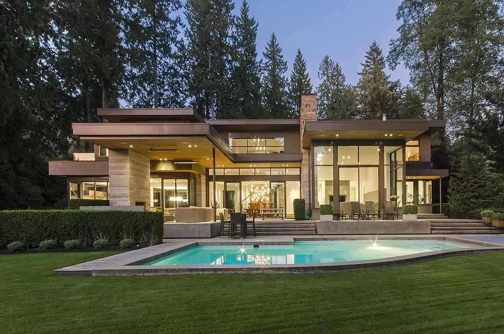 The Gorgeous World-Class Residence in West Vancouver is designed by Craig Chevalier & built by Steve Bradner now available for sale. This home located at 2998 Rosebery Ave, West Vancouver, BC V7V 3A7, Canada