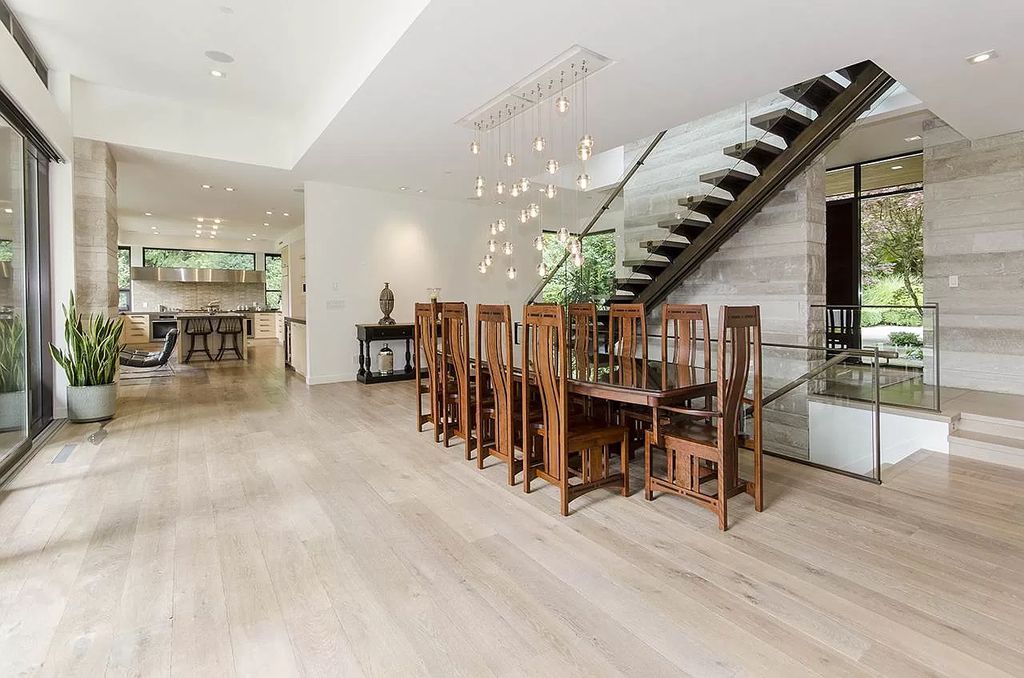 The Gorgeous World-Class Residence in West Vancouver is designed by Craig Chevalier & built by Steve Bradner now available for sale. This home located at 2998 Rosebery Ave, West Vancouver, BC V7V 3A7, Canada