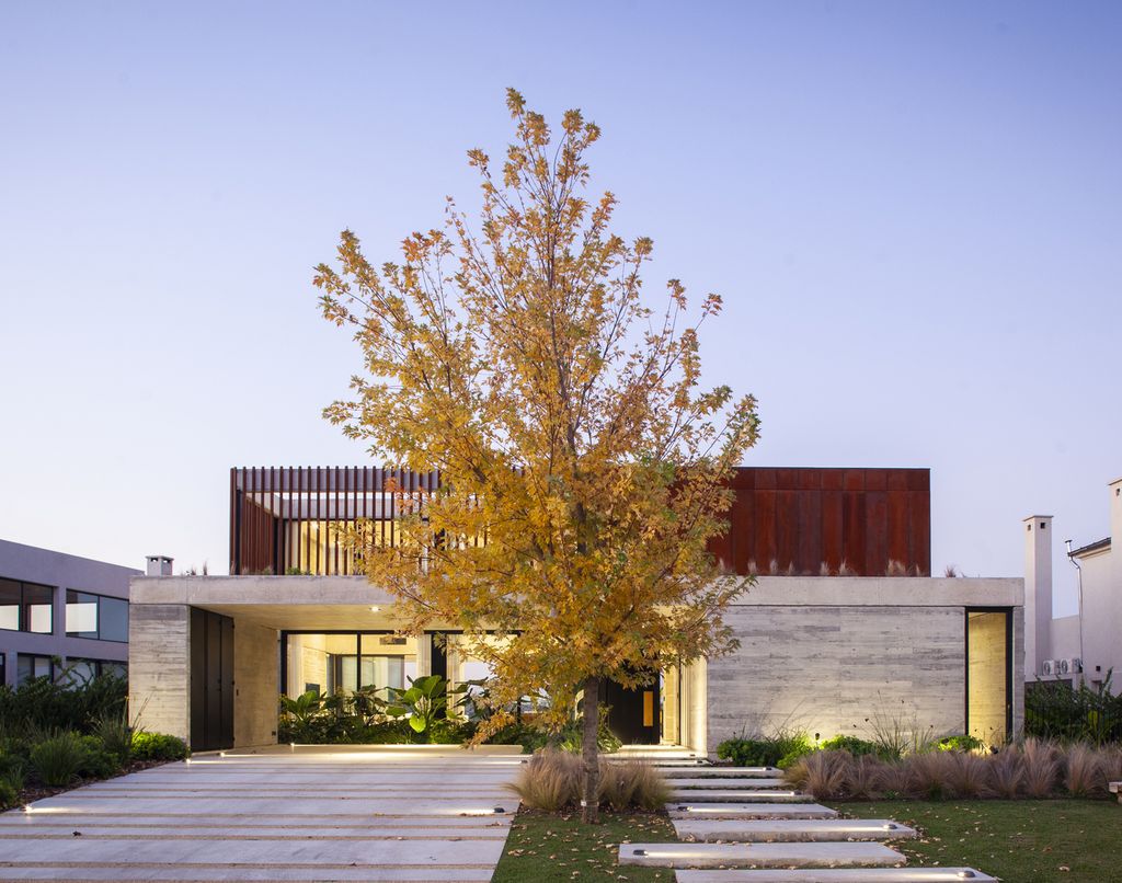 House FG, An Impressive two-level Home in Argentina by DIPA Arquitectos