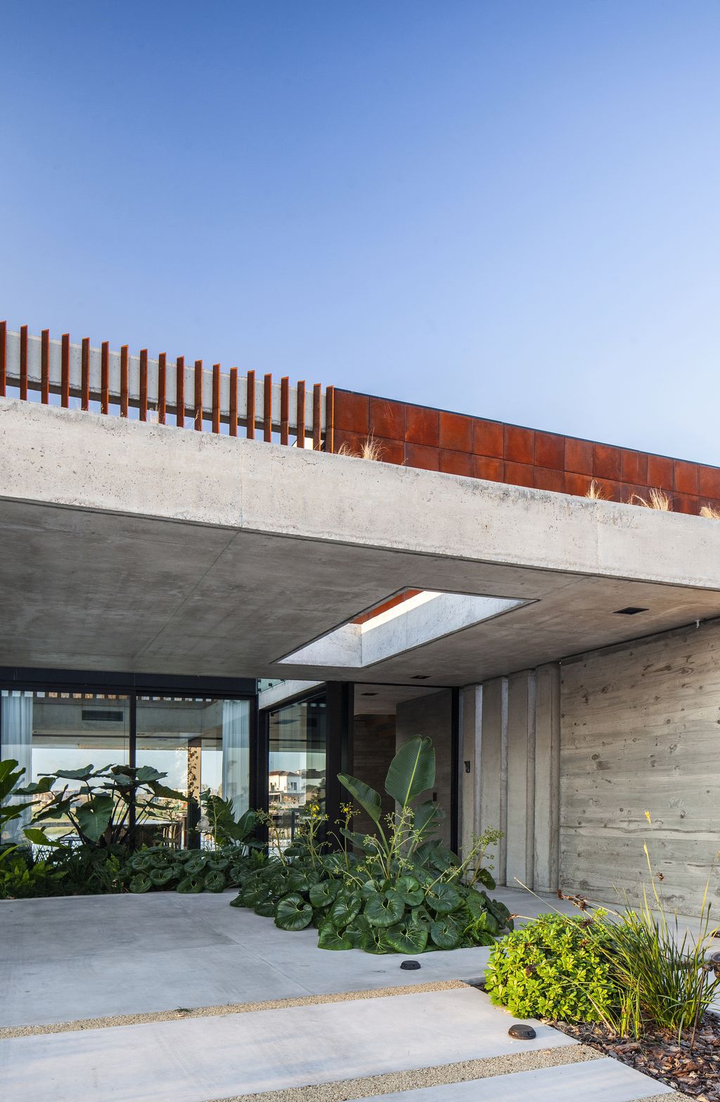 House FG An Impressive two level Home in Argentina by DIPA Arquitectos 5