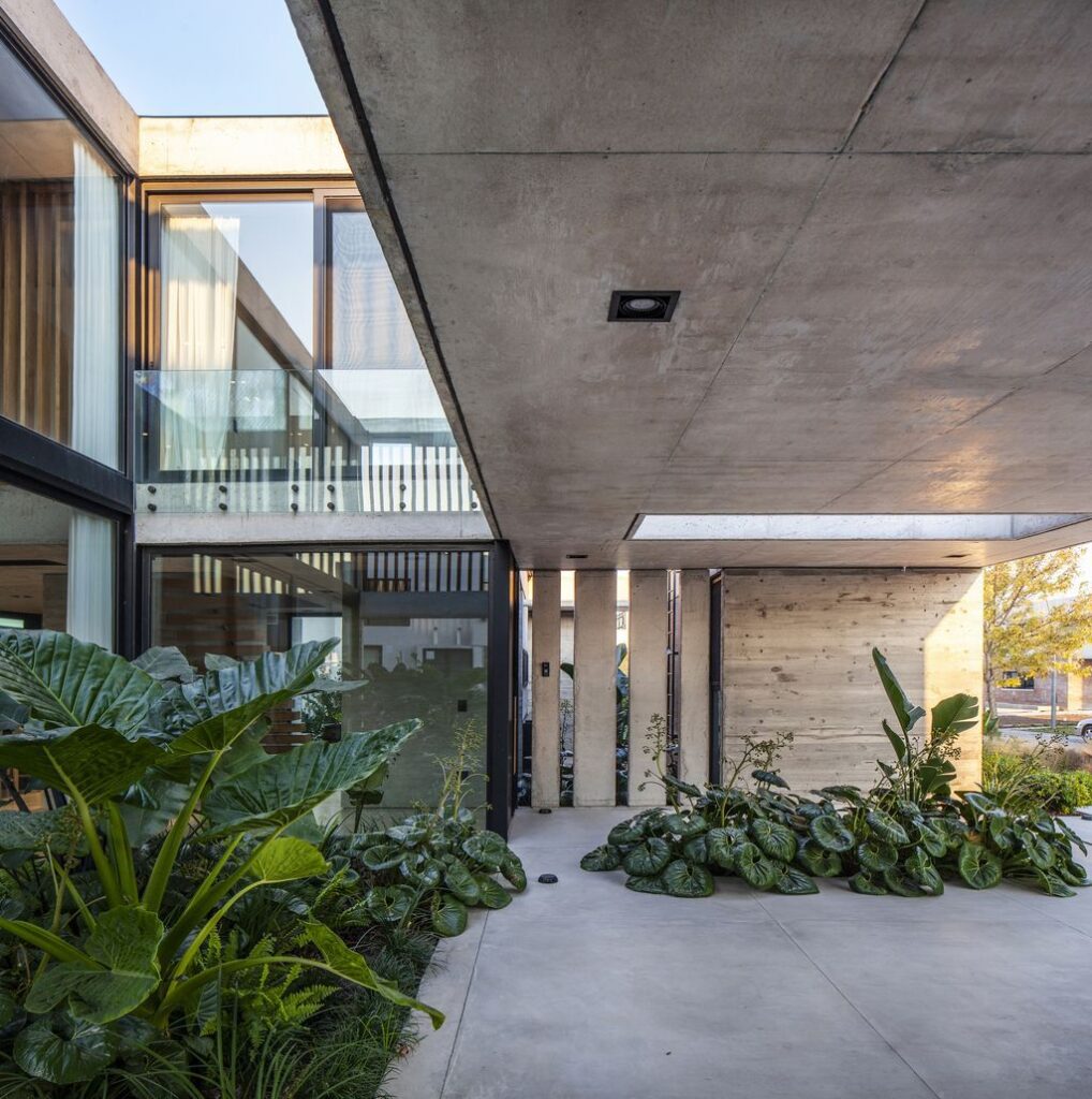 House FG, An Impressive two-level Home in Argentina by DIPA Arquitectos