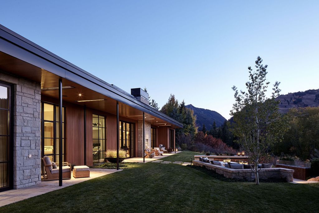 Impressive Bagua Residence by RowlandBroughton Architecture 1