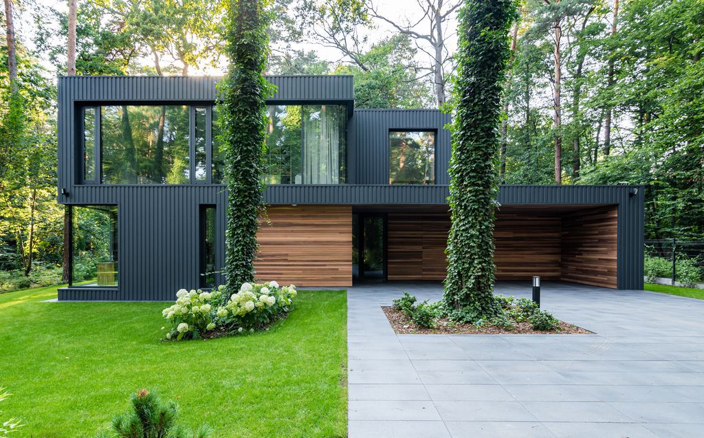 Impressive House Blended Into The Forest in Poland by Z3Z ARCHITEKCI