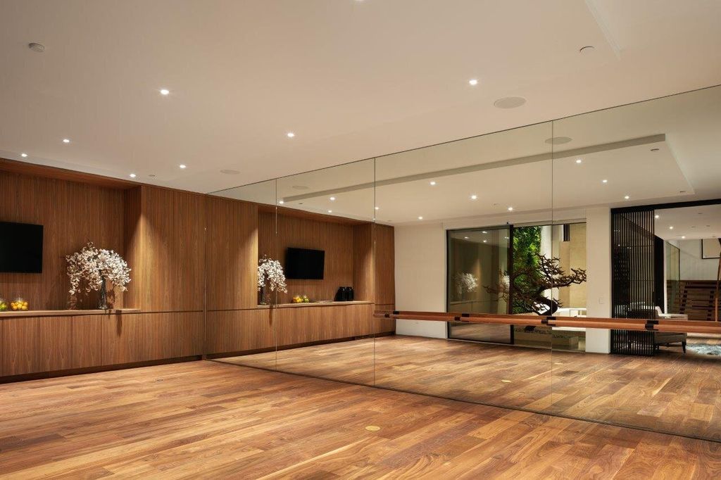 Laurel Way House A Brand New Modern Trophy Estate by Mcclean Design 19