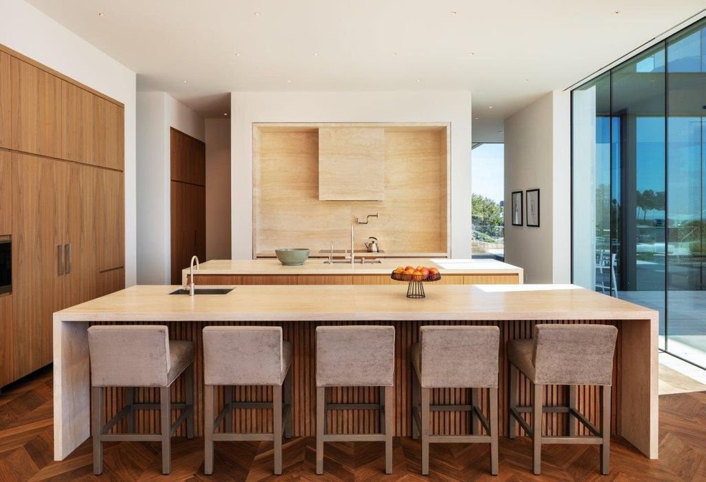 Laurel Way House A Brand New Modern Trophy Estate by Mcclean Design 3