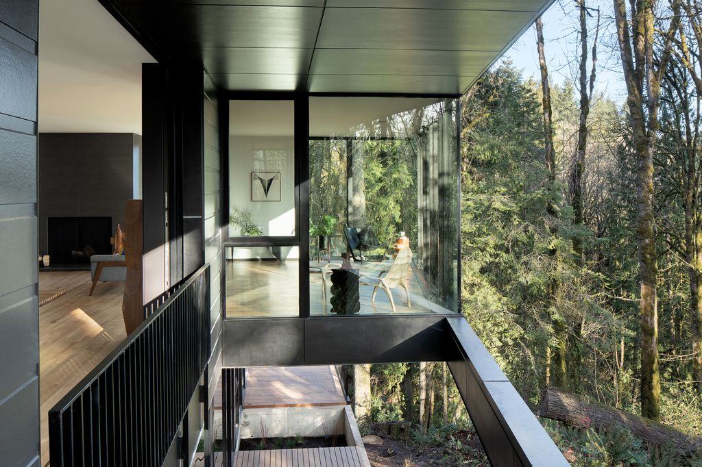 Prominent Royal residence in Portland's Forest Park by Kaven Architecture