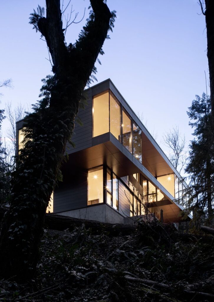 Prominent Royal residence in Portland's Forest Park by Kaven Architecture