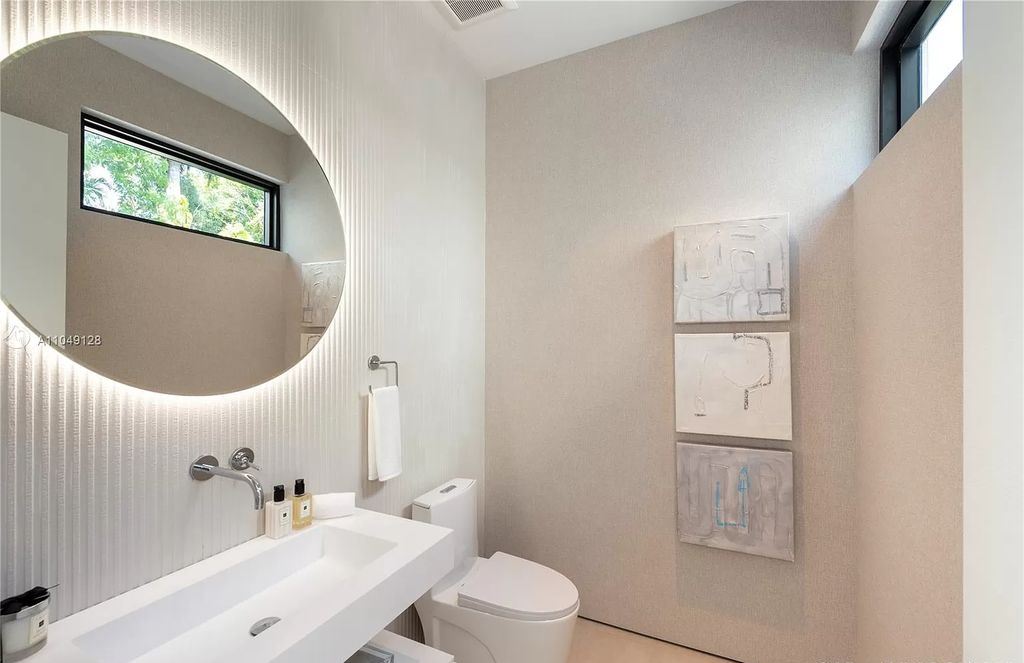 The Modern Home in Miami Beach is a Spectacular new construction located on exclusive Hibiscus Island in South Beach now available for sale. This home located at 118 W 4th Ct, Miami Beach, Florida