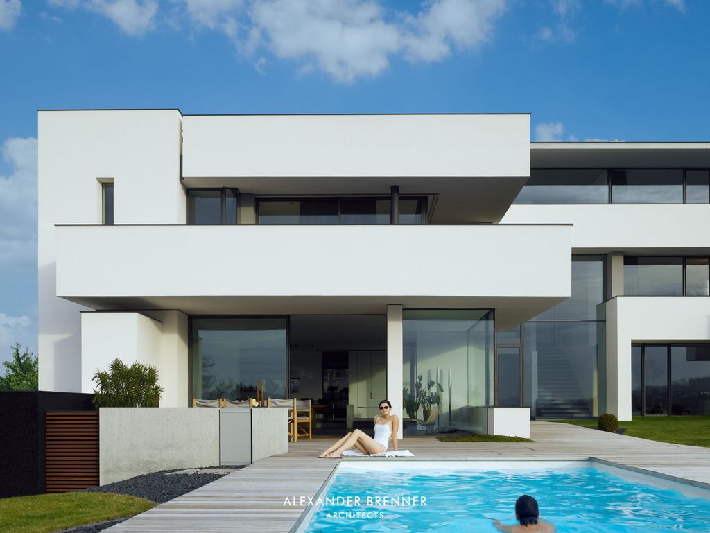 Stunning Oberen Berg House in Stuttgart Germany by Alexander Brenner 18