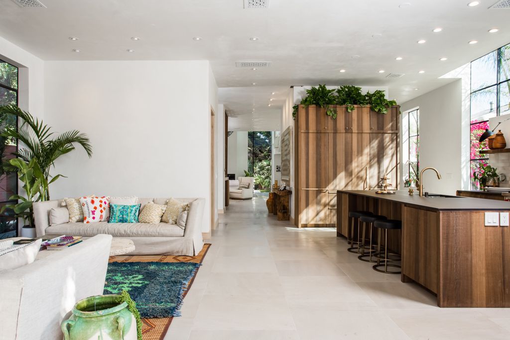 Stunning anticipated home by Kim Gordon design with Venice beach vibe in California