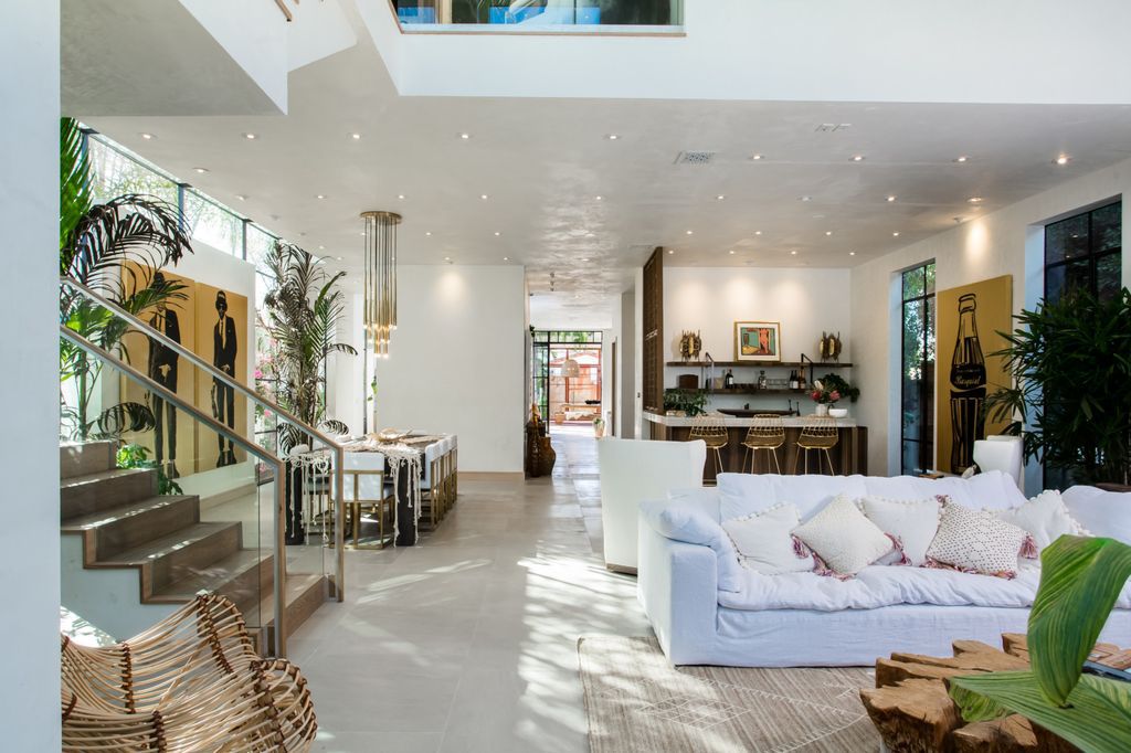 Stunning anticipated home by Kim Gordon design with Venice beach vibe in California