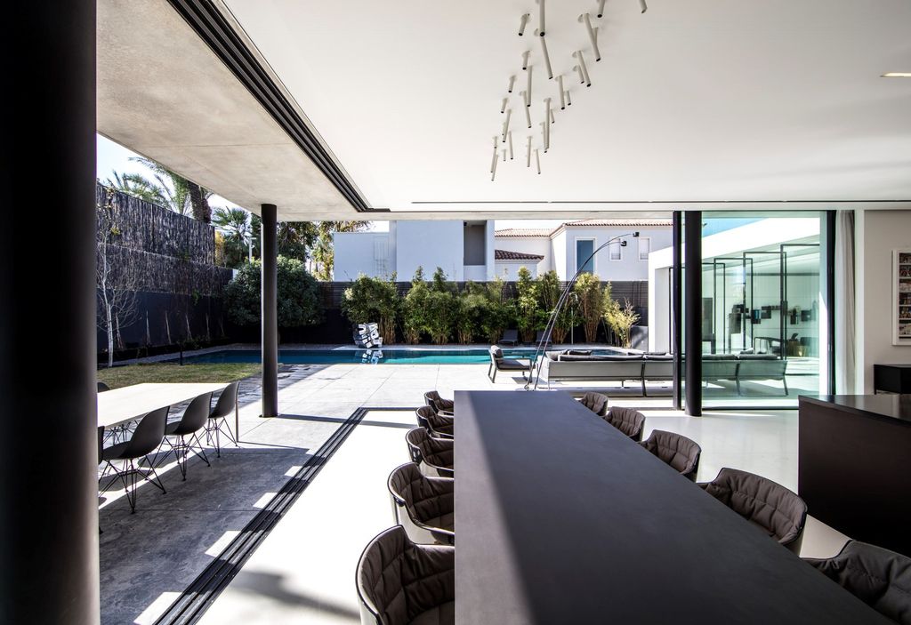 The S House a Modern Dwelling in Israel by Pitsou Kedem Architects 11