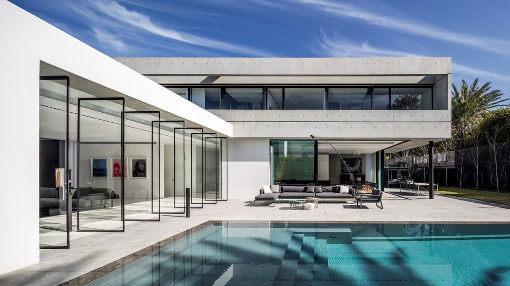 The S House a Modern Dwelling in Israel by Pitsou Kedem Architects 15