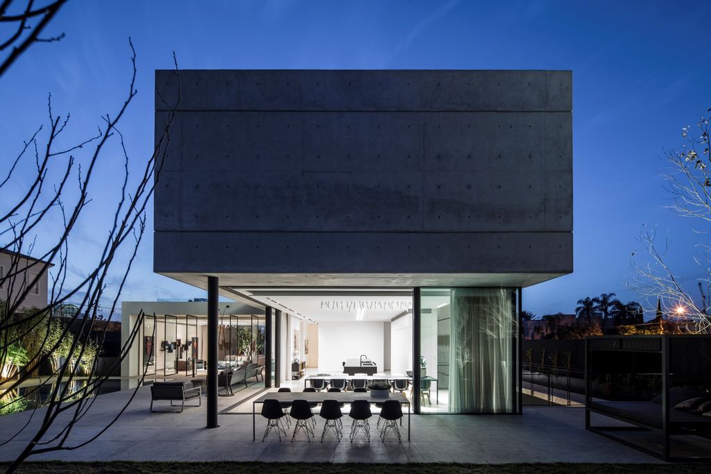 The S House a Modern Dwelling in Israel by Pitsou Kedem Architects 25