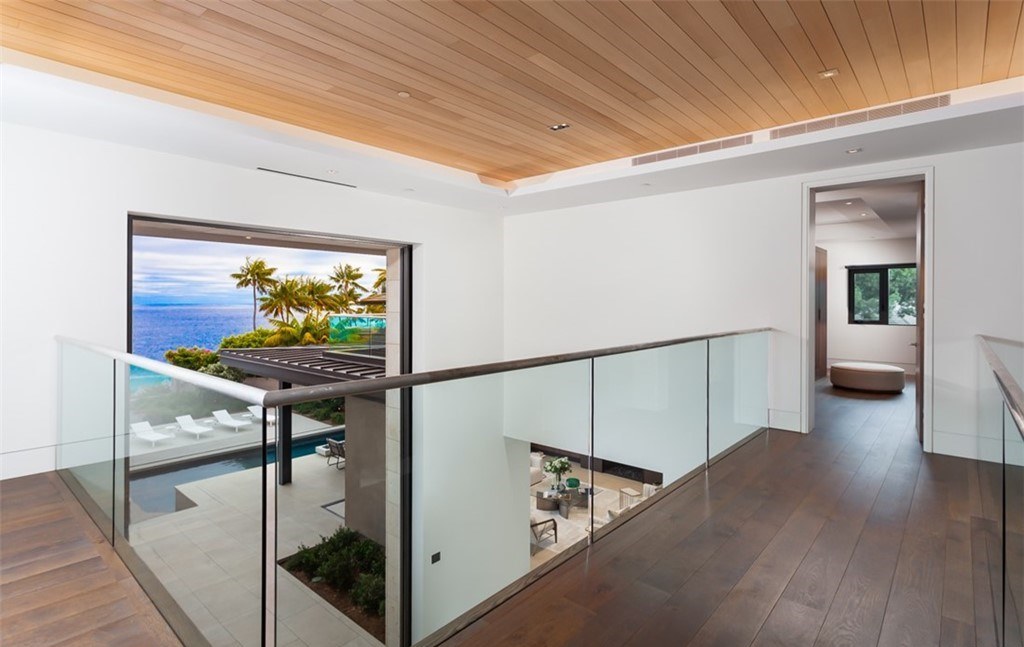 The Mansion in Laguna Beach is a newly reimagined and reconstructed Legacy estate with unparalleled views of the Pacific Ocean’s sparkling waters now available for sale. This home located at 33 Smithcliffs Rd, Laguna Beach, California;
