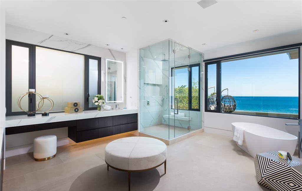 The Mansion in Laguna Beach is a newly reimagined and reconstructed Legacy estate with unparalleled views of the Pacific Ocean’s sparkling waters now available for sale. This home located at 33 Smithcliffs Rd, Laguna Beach, California;