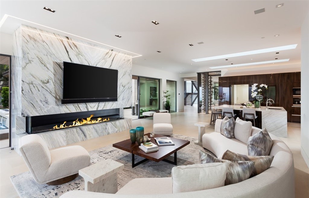 The Mansion in Laguna Beach is a newly reimagined and reconstructed Legacy estate with unparalleled views of the Pacific Ocean’s sparkling waters now available for sale. This home located at 33 Smithcliffs Rd, Laguna Beach, California;