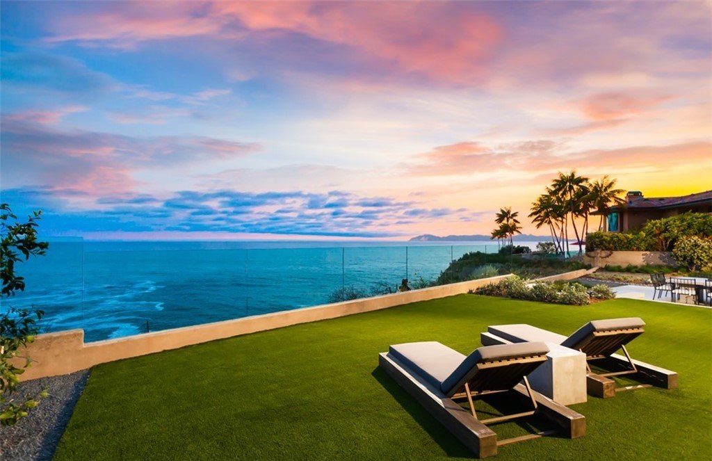 The Mansion in Laguna Beach is a newly reimagined and reconstructed Legacy estate with unparalleled views of the Pacific Ocean’s sparkling waters now available for sale. This home located at 33 Smithcliffs Rd, Laguna Beach, California;