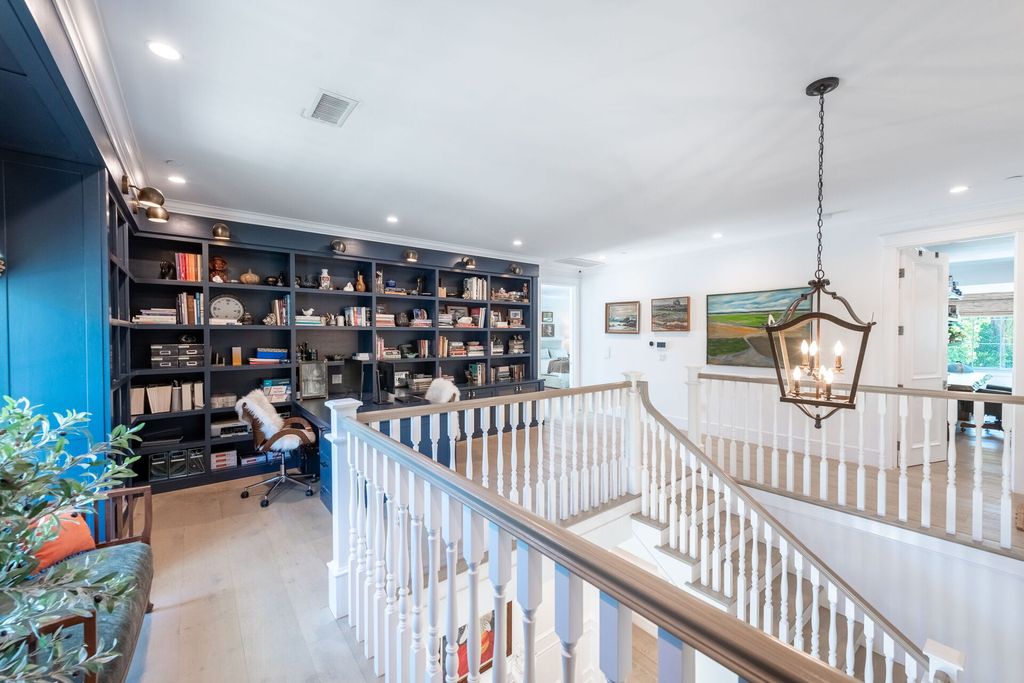 The Home in Tarzana is an exceptional home feels like it belongs on an East Coast seaside clifftop offers the ultimate pandemic paradise now available for sale. This home located at 4960 Amigo Ave, Tarzana, California