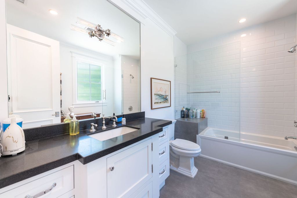 The Home in Tarzana is an exceptional home feels like it belongs on an East Coast seaside clifftop offers the ultimate pandemic paradise now available for sale. This home located at 4960 Amigo Ave, Tarzana, California