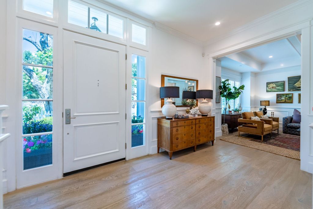 The Home in Tarzana is an exceptional home feels like it belongs on an East Coast seaside clifftop offers the ultimate pandemic paradise now available for sale. This home located at 4960 Amigo Ave, Tarzana, California