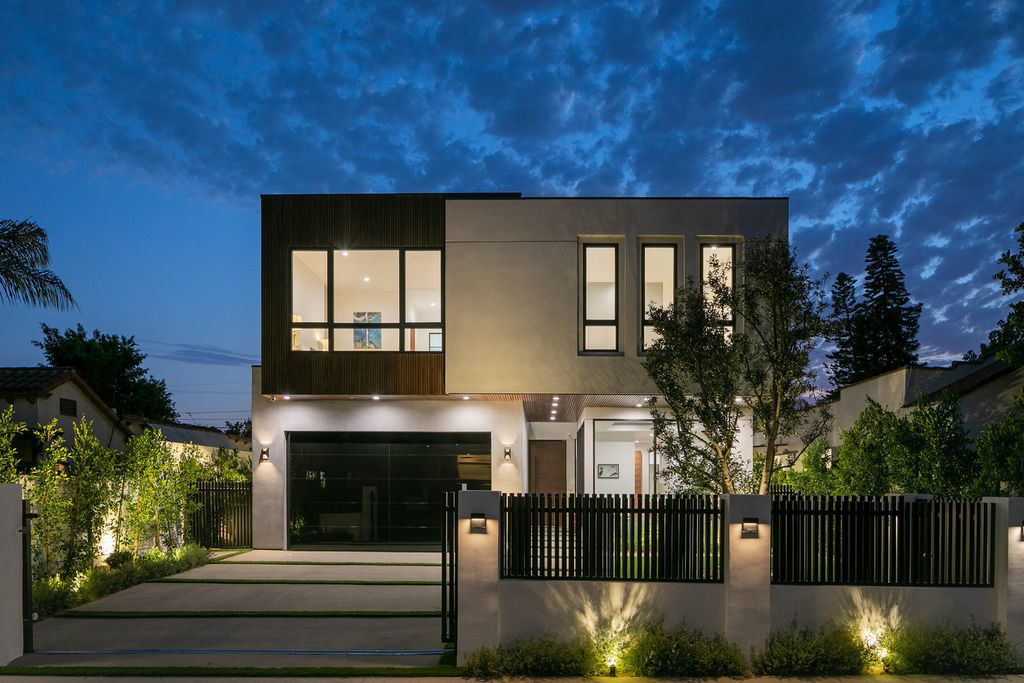 The Los Angeles Home is exquisite new construction modern gem offers sweeping open floorplan with a grand entrance now available for sale. This home located at 729 N Kilkea Dr, Los Angeles, California