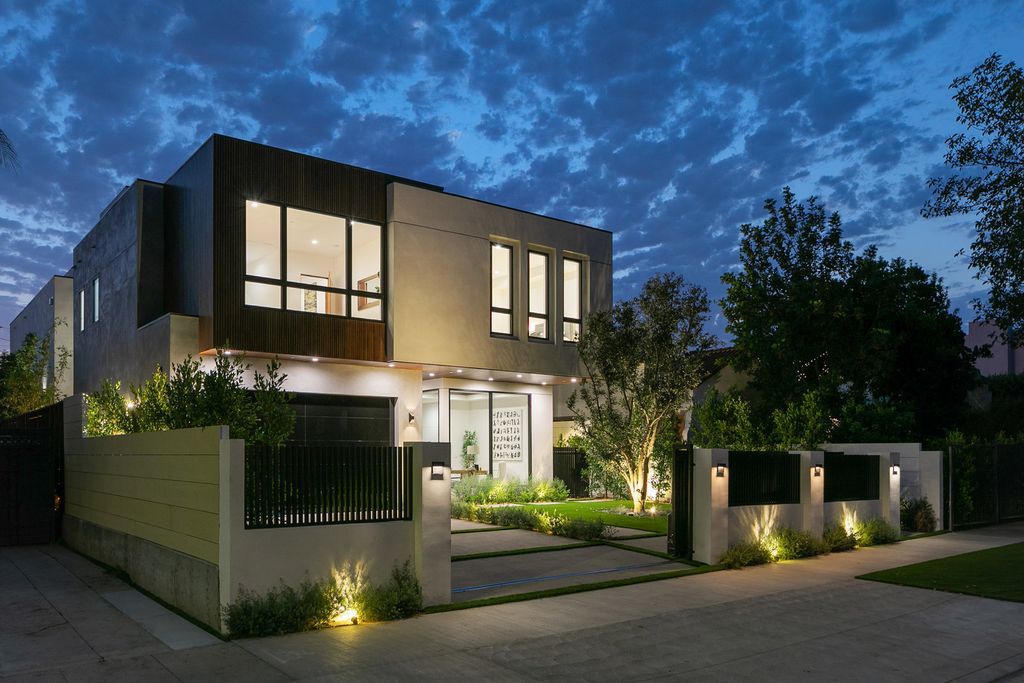 The Los Angeles Home is exquisite new construction modern gem offers sweeping open floorplan with a grand entrance now available for sale. This home located at 729 N Kilkea Dr, Los Angeles, California