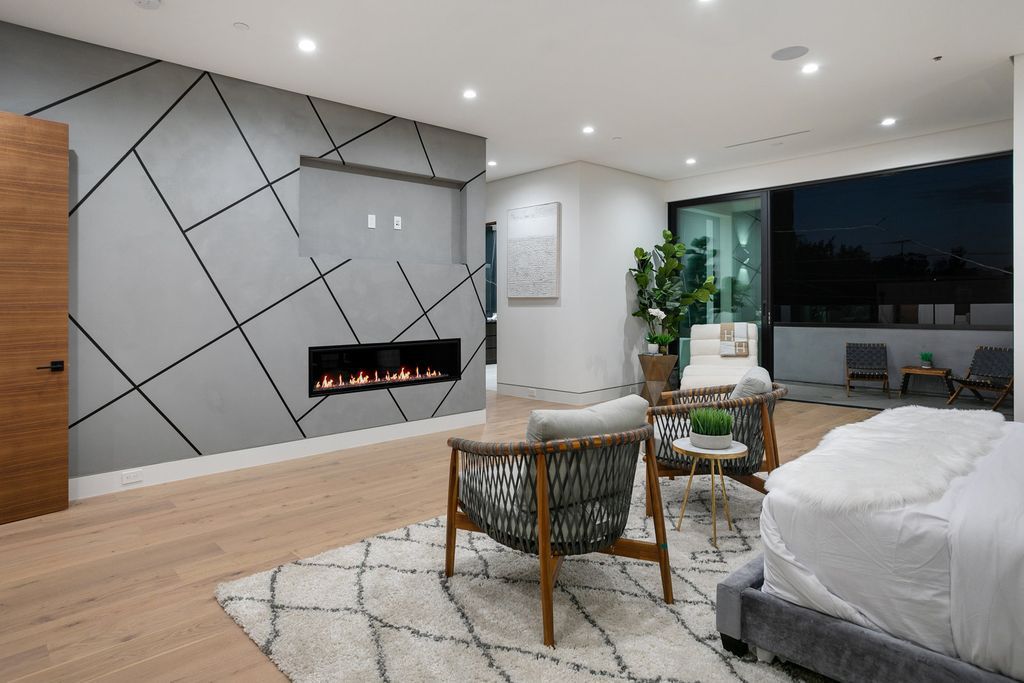 The Los Angeles Home is exquisite new construction modern gem offers sweeping open floorplan with a grand entrance now available for sale. This home located at 729 N Kilkea Dr, Los Angeles, California