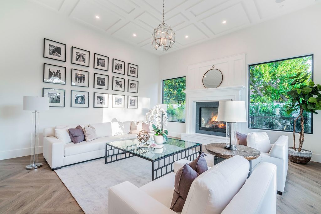 The Smart Home in Encino is a Captivating newly constructed Masterpiece in the highly sought-after Amestoy Estates neighborhood now available for sale. This home located at 5412 Aldea Ave, Encino, California