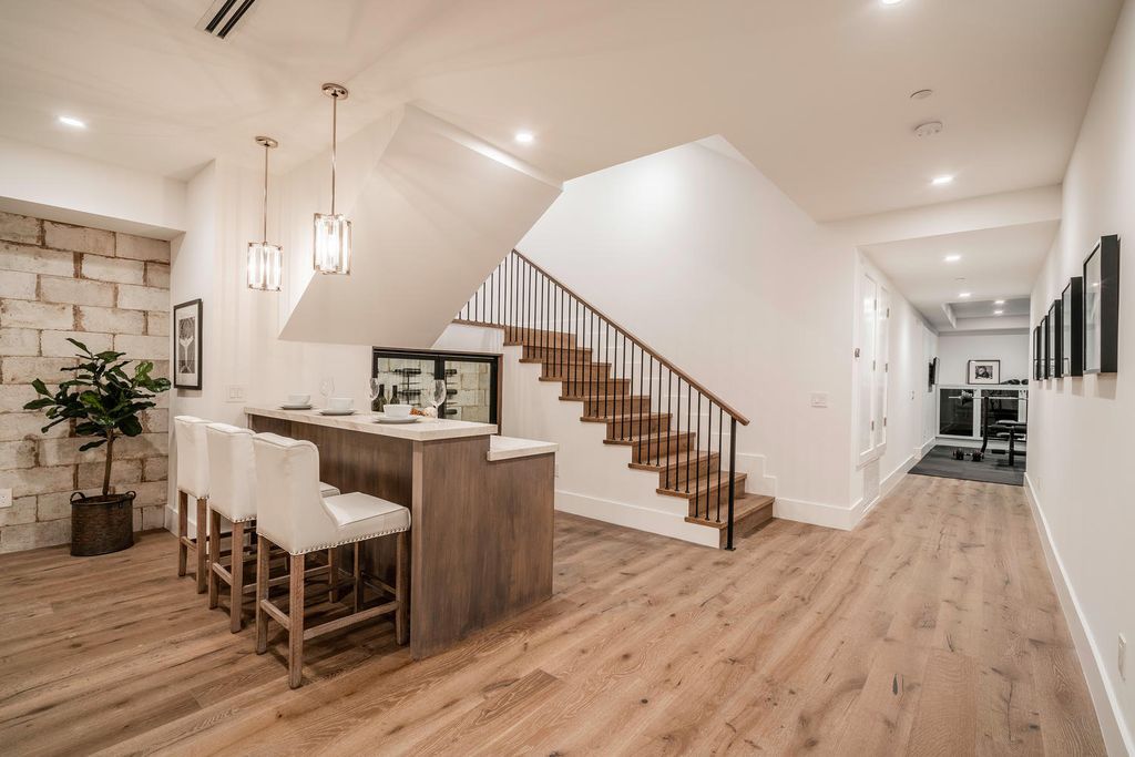 The Smart Home in Encino is a Captivating newly constructed Masterpiece in the highly sought-after Amestoy Estates neighborhood now available for sale. This home located at 5412 Aldea Ave, Encino, California