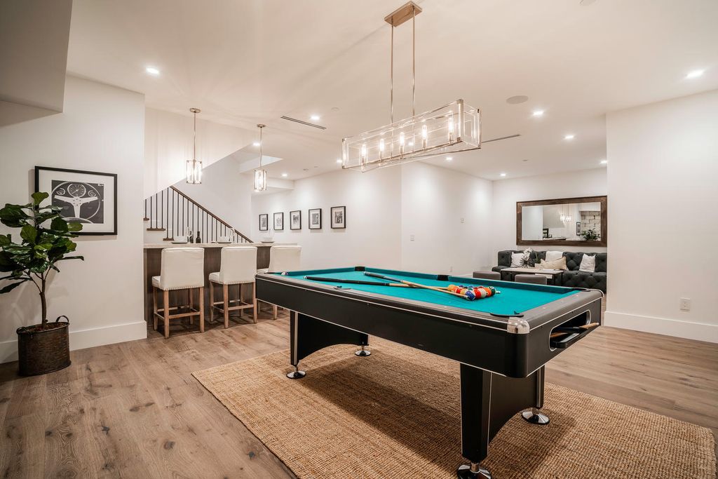 The Smart Home in Encino is a Captivating newly constructed Masterpiece in the highly sought-after Amestoy Estates neighborhood now available for sale. This home located at 5412 Aldea Ave, Encino, California