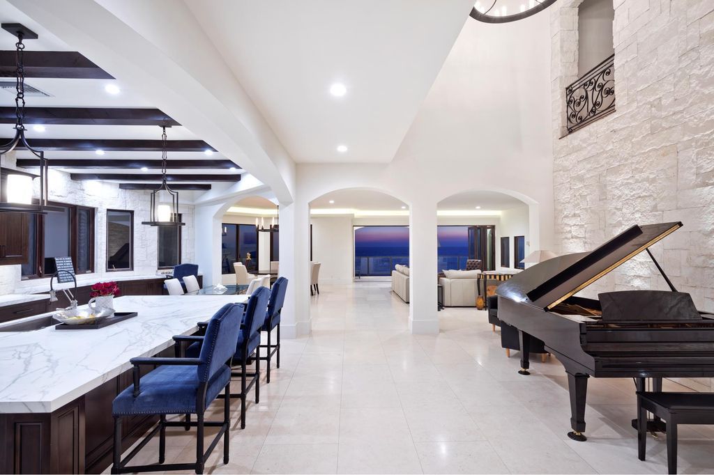 Unquestionable sleek villa in California with endless views of Redondo Beach