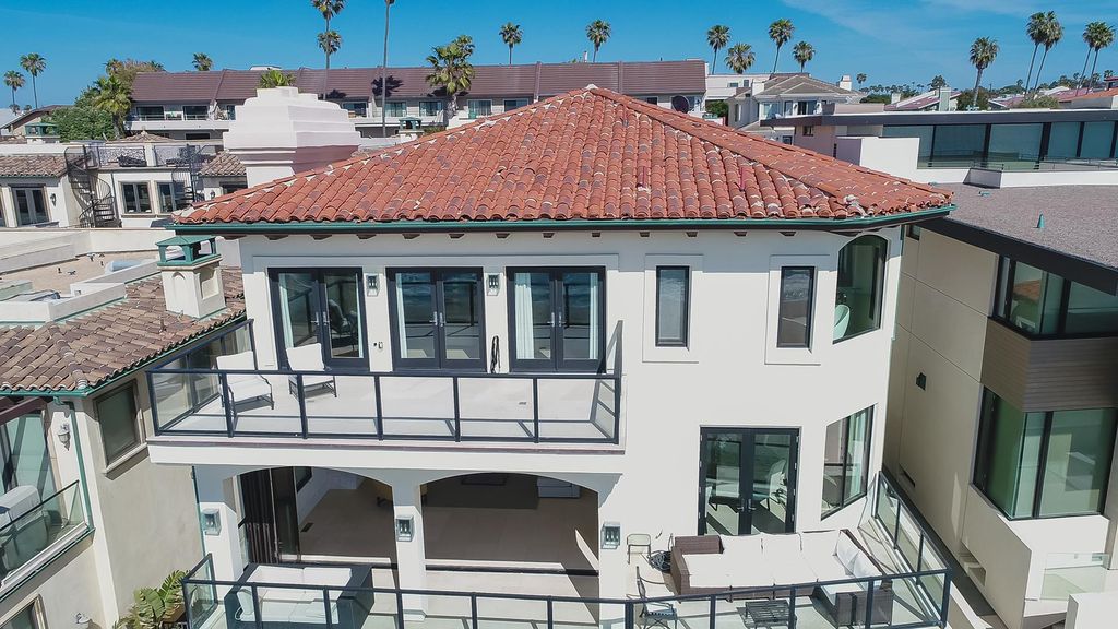Unquestionable sleek villa in California with endless views of Redondo Beach