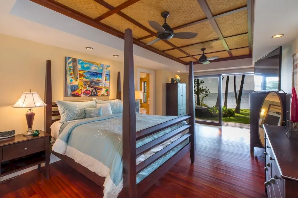 Fabulous Oceanfront Home Enjoys Truly Second-to-none Serenity and Beauty of Hawaiian Island Living Available for 8,737,000