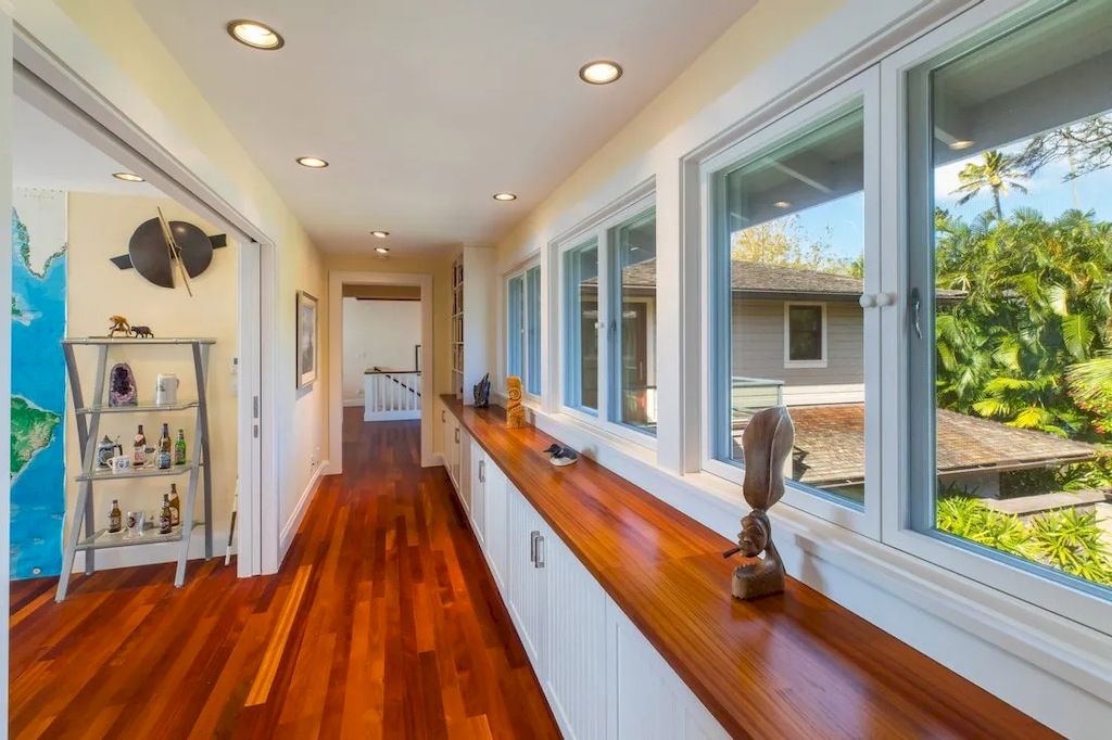 Fabulous Oceanfront Home Enjoys Truly Second-to-none Serenity and Beauty of Hawaiian Island Living Available for 8,737,000
