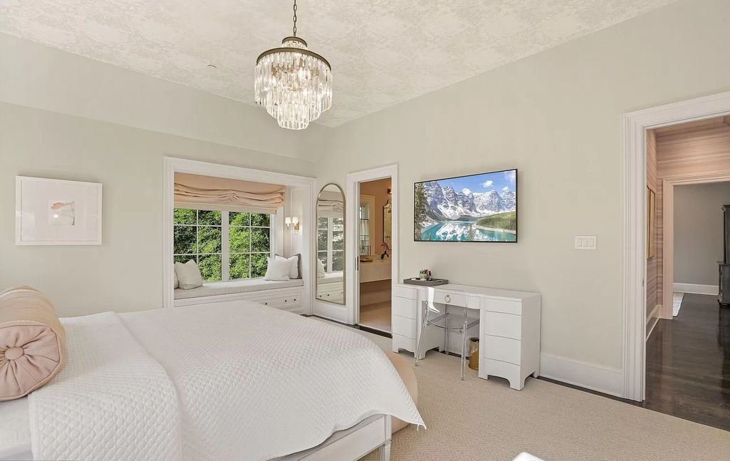 Blends Fine Touches, This Maryland Sophisticated Home Listed for $5,125,000