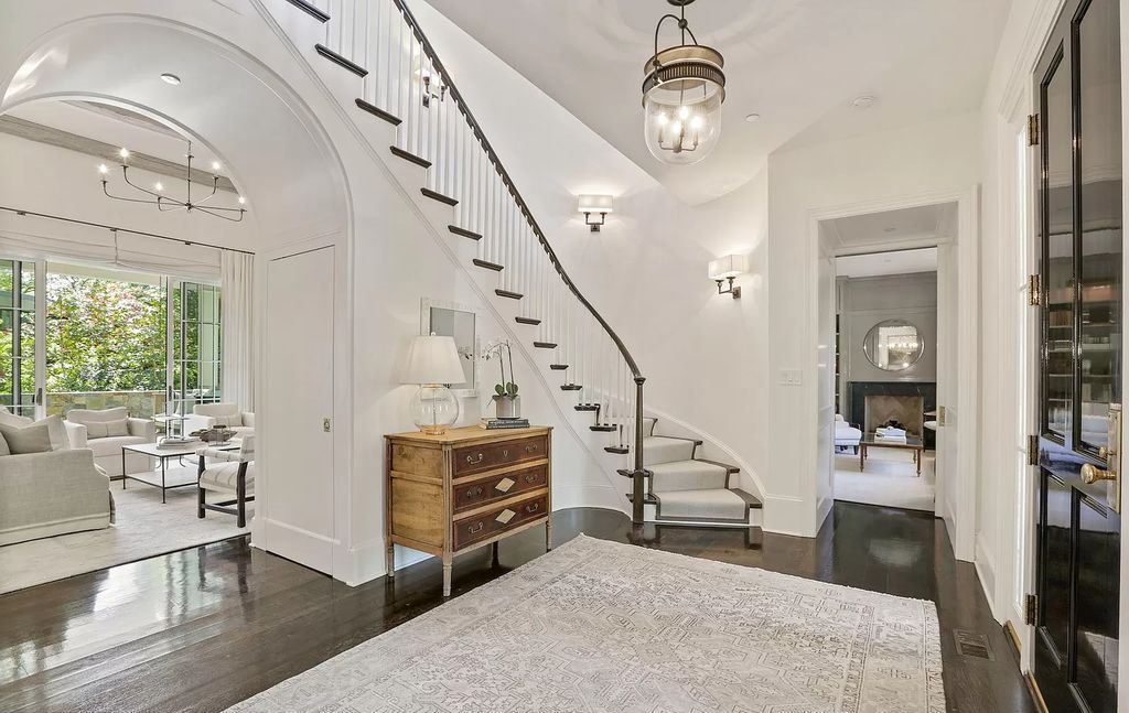 Blends Fine Touches, This Maryland Sophisticated Home Listed for $5,125,000