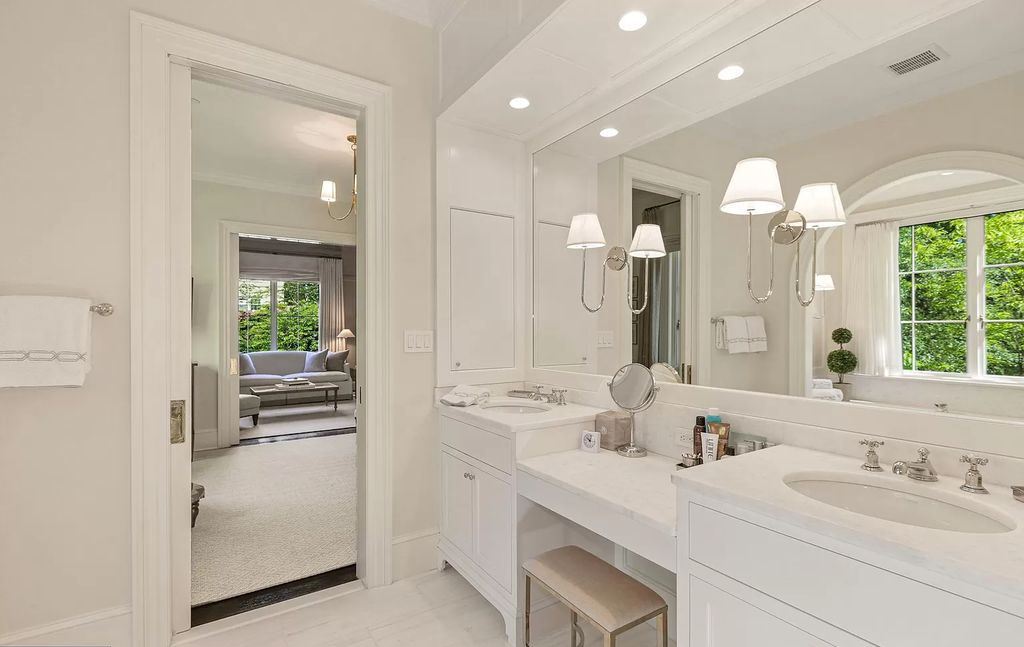 Blends Fine Touches, This Maryland Sophisticated Home Listed for $5,125,000