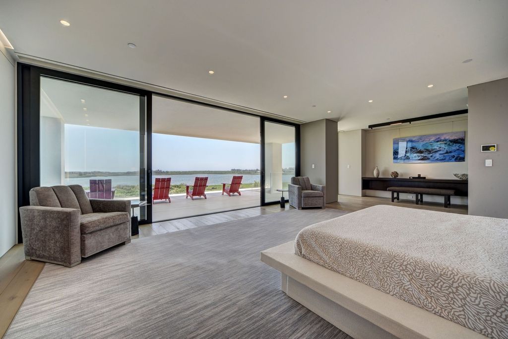 Brilliant waterfront home in New York by Barnes Coy architects sells for $33,950,000